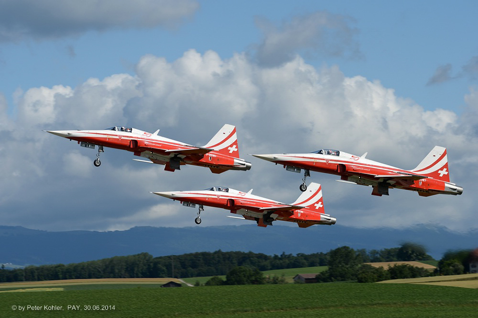 %_tempFileNamecomp_140630_PAY_Hunter+div%20077%